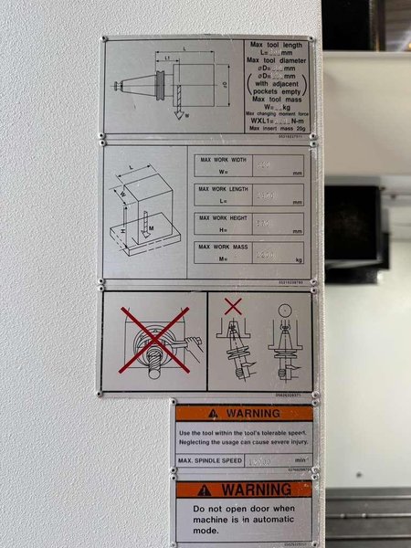 Mazak VCN 510C-II CNC Vertical Machining Center – Mill