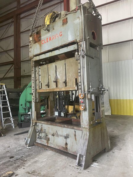 200 TON CLEARING MODEL S2-200-72-36 STRAIGHT SIDE SSDC STAMPING PRESS, 12" STROKE: STOCK #12979