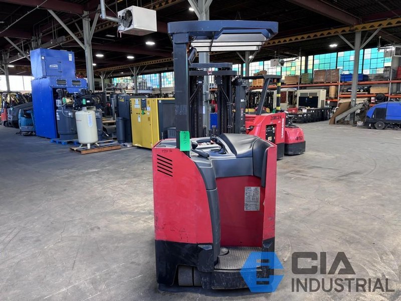 2018 - 3,500 LB. RAYMOND MODEL 425-C35TT STAND-UP ELECTRIC FORKLIFT