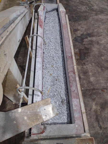 17 CUBIC FT ALMCO MODEL #V-16TF TUB TYPE VIBRATORY FINISHER W/ CONVEYOR LOAD &amp; SHAKER TABLE: YOBRO #25321
