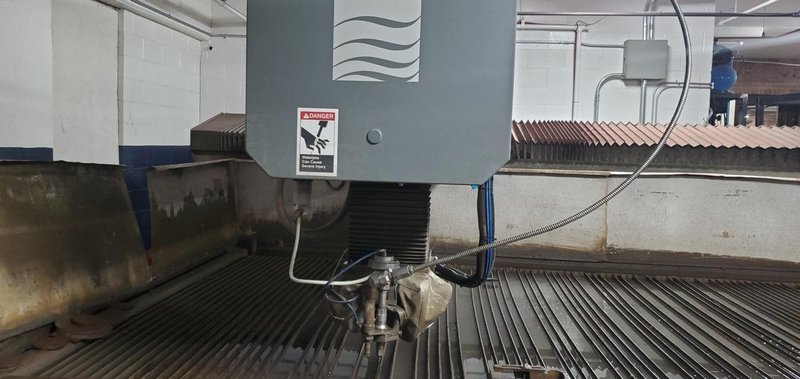 13′  x 8′ Flow Mach 3 Waterjet, 2012 – 87,000 PSI
