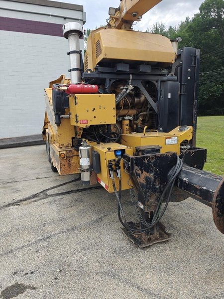 Vermeer WC2300XL Whole Tree Chipper, 2022 – 440 HP CAT C13, 23” Capacity, Towable Forestry Wood Chipper