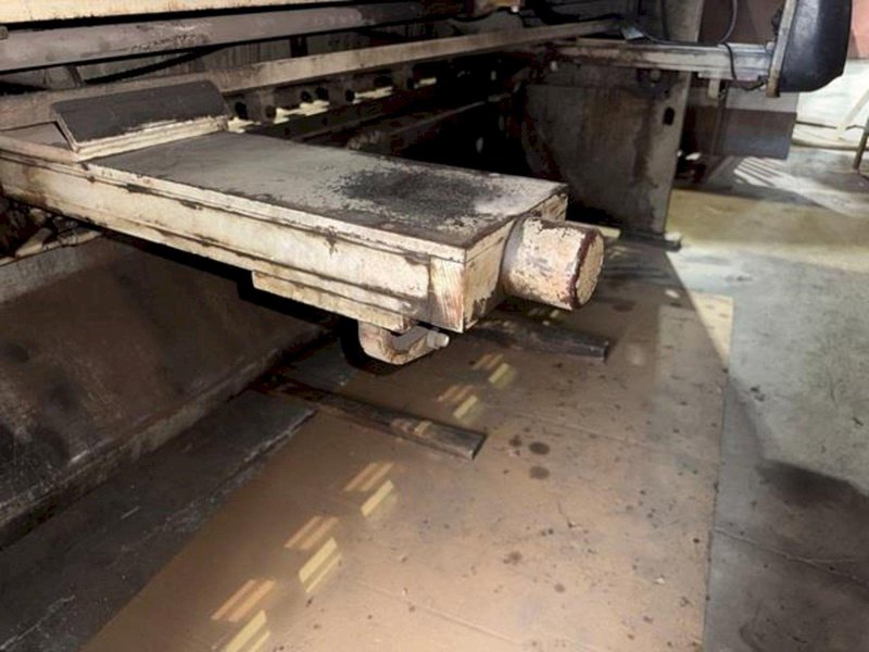 1997 Accurshear 625010 Hydra Mechanical Shear (#5735)