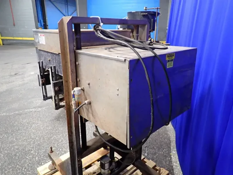 E-pak Machinery  3 Spindle Capper