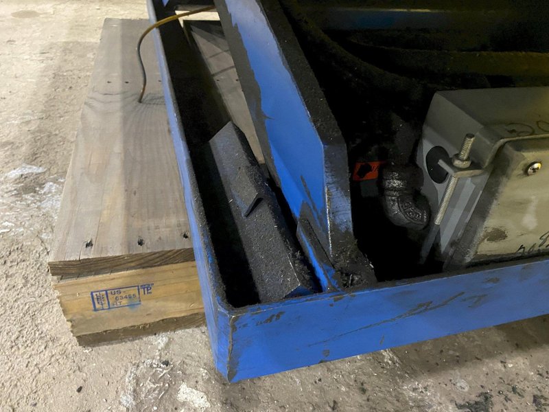 6,500 LB CAPACITY, 48&quot; X 72&quot; TABLE BISHAMON ELECTRIC/HYDRAULIC SCISSOR LIFT TABLE: STOCK #19942