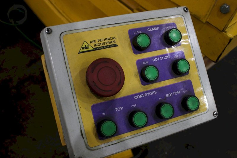 4000 LBS AIR TECHNICAL INDUSTRIES PACMAN TYPE UPENDER: STOCK #76417