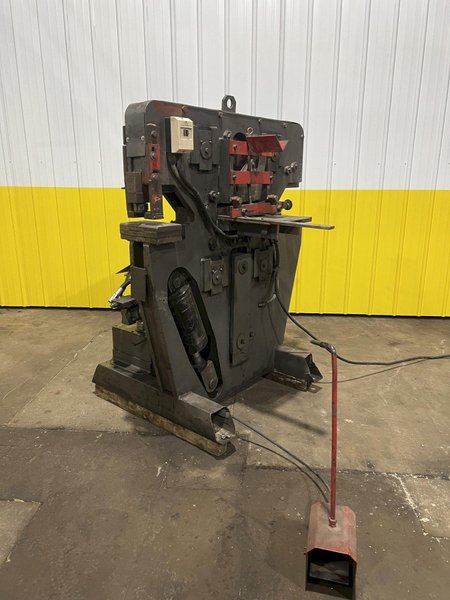 100 TON EDWARDS MODEL #JAWS IV HYDRAULIC IRONWORKER: STOCK #18429