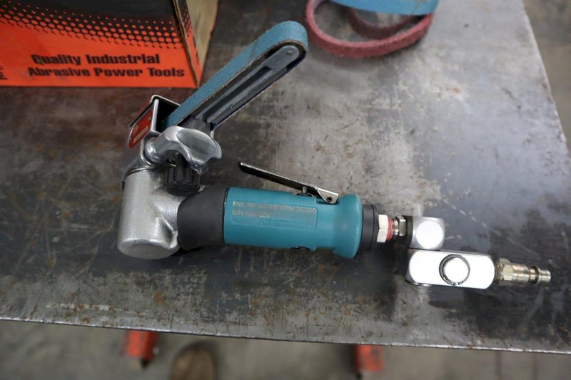 Dynabrade Pneumatic Mini Dyna File with Accessories- Auction Item