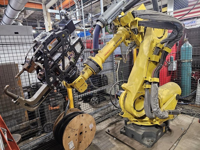 FANUC R-2000iB/210F Robot, 2015 – Milco Spot Weld Gun, Integrated Tolomatic IMA33 Servo, Reidel Chiller