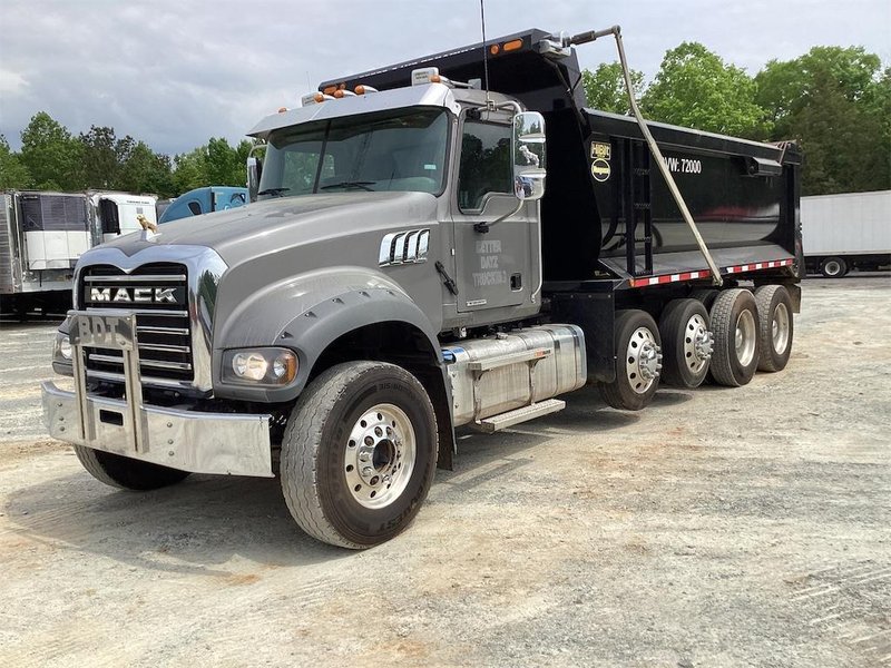 2022 Mack Granite 64F 1M2GR4TC0NM001422