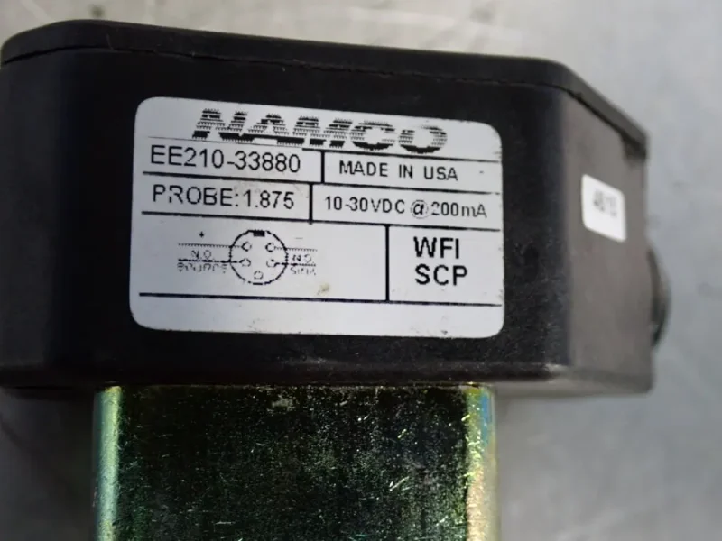NAMCO CONTROLS 3000 PSI CYLINDICATOR PROXIMITY SENSORS  -  EE210-33880