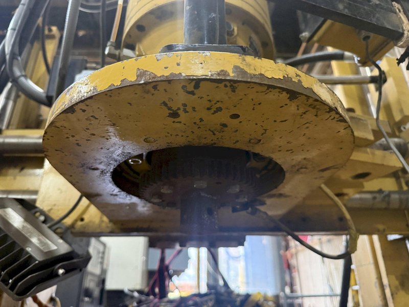 CAT TRACK PIN &amp; BUSHINGS PRESS WITH ELECTRIC IMPACT WRENCH, WINCH &amp; CONVEYOR: YOBRO #24866