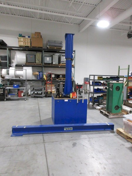 Vestil Portable Swivelng Jib Crane, 500 Lb Capacity with CM Shopstar 500# Electric Chain Hoist, Weighted Jib Base- Auction Item