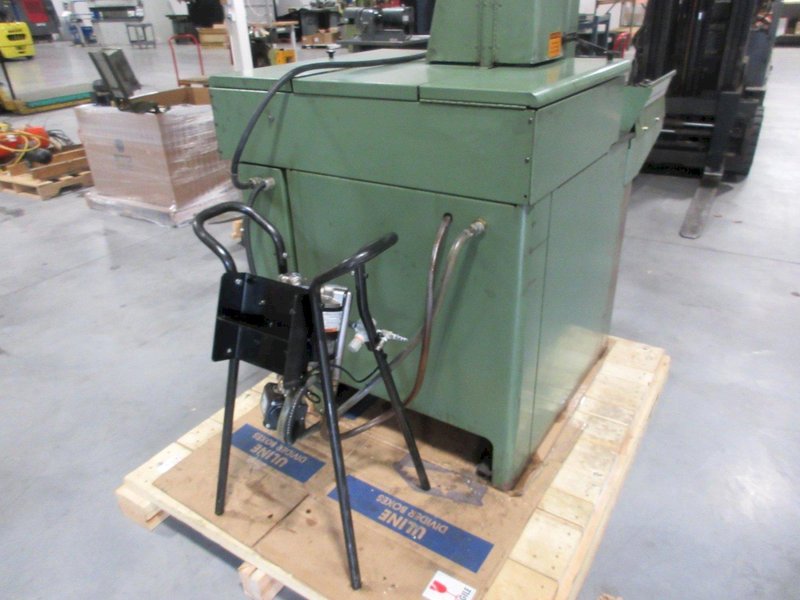 Sunnen Horizontal Honing Machine, MBC-1804-D, Auto Stroking, with Graco Endura-Flo 4D150 Air Op Fluid Transfer Pump- Auction Item