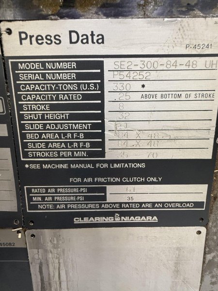 300-ton Clearing Niagara SE2-300-84-48UH Used Straight Side Mechanical Metal Stamping Press For Sale, Reconditioned 2025