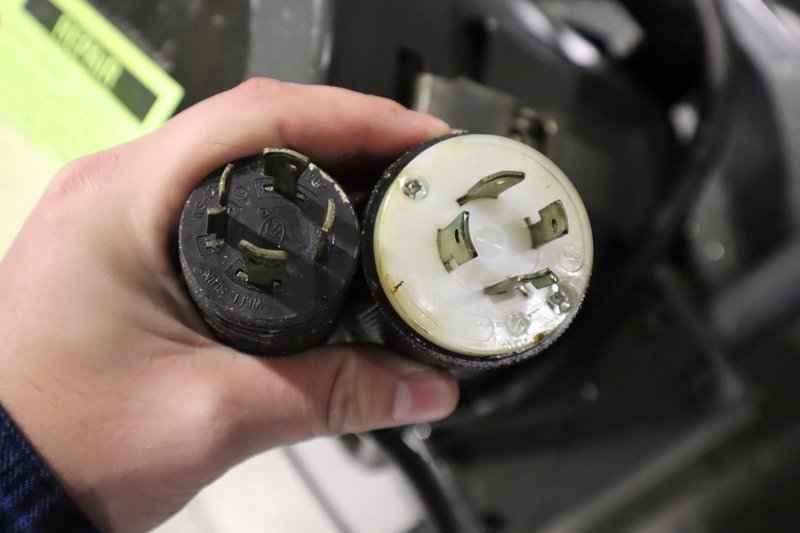 Haas HPC 1000 Portable High Pressure Coolant Unit for Lathes **See Note in Pics**- Auction Item