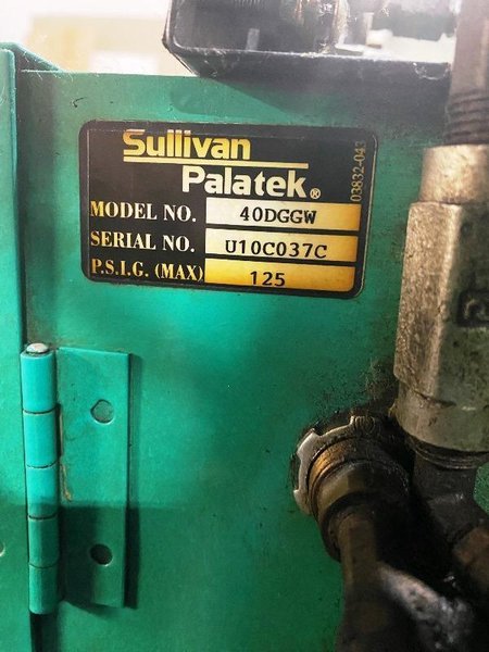 40 HP SULLIVAN PALATED DG-40 INDUSTRIAL AIR COMPRESSOR