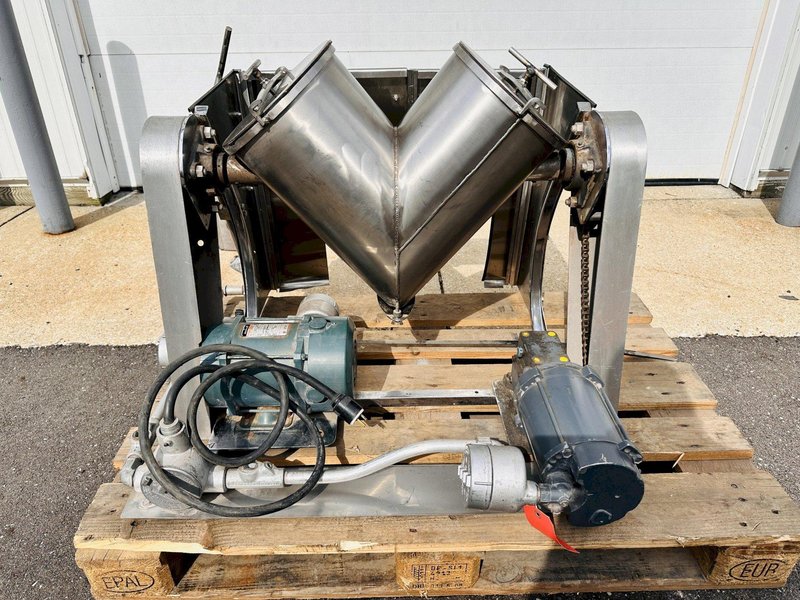 Patterson-Kelley “P-K”  V-Blender Model: 16-Quart Table Top S.S. Twin Shell Liquids-Solids Blender With Intensifier Bar and All XP Rated Electrical Components &amp; Switches