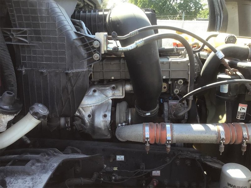 FREIGHTLINER Cascadia 126 - Trucks