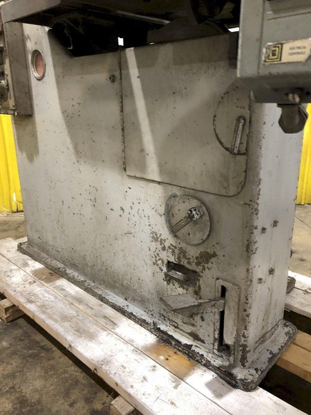 36&quot; DOALL MODEL #V36 VERTICAL BAND SAW: STOCK #18191
