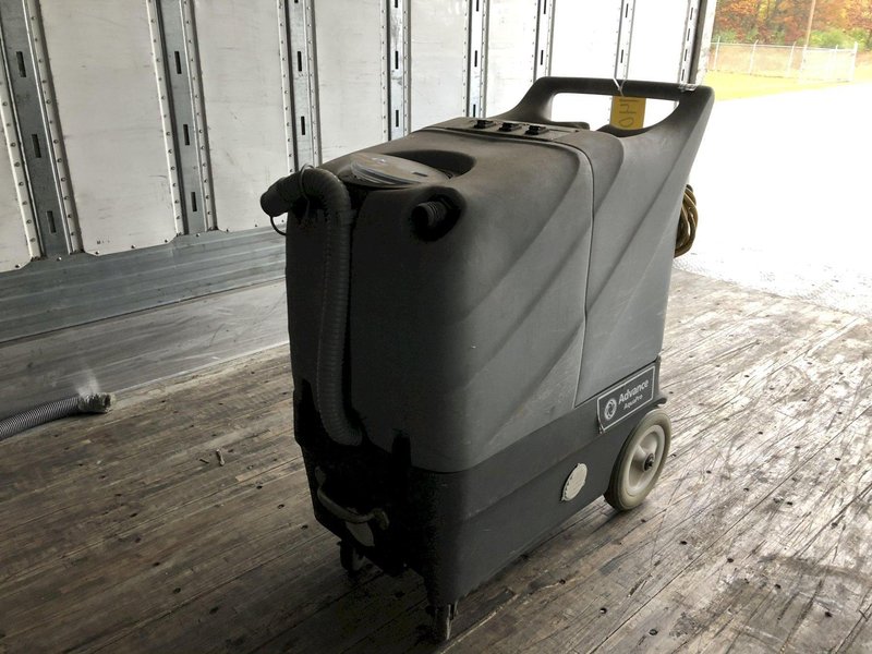 NILFISK ADVANCED MODEL AQUAPRO C CARPET CLEANER: STOCK #14010