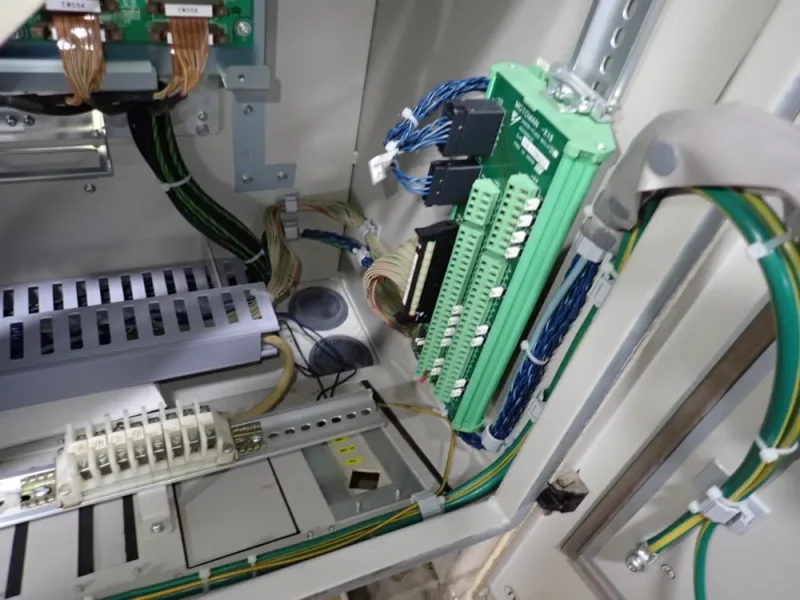 YASKAWA ELECTRIC CORPORATION ROBOT CONTROL  -  MOTOMAN DX100