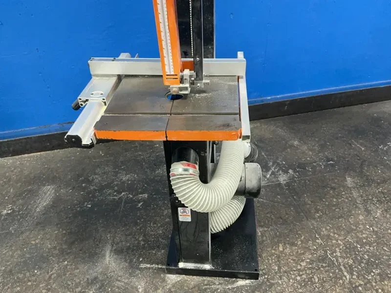 Grizzly 17" Vertical Band Saw - G0513anv