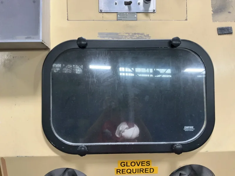 EMPIRE 35” X 41” X 47” ABRASIVE BEAD BLAST MACHINE  -  PF-3642