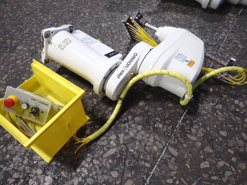 OMRON ADEPT INDUSTRIAL ROBOT   -  COBRA 350