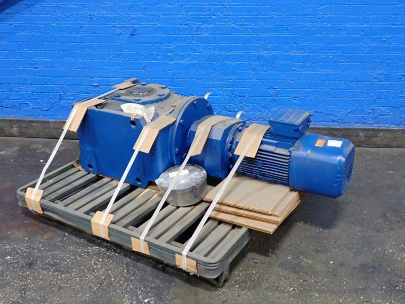 SEW EURODRIVE 10 HP GEAR DRIVE  -  KAZ127 R87 DRN132M4 BE11HR