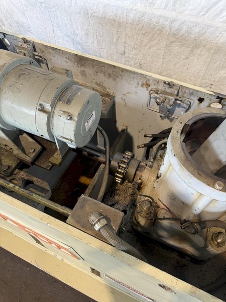 FULLY REFURBISHED 300 TON VERSON C2-300-72-42T PRESS RAM. STOCK # 0469724