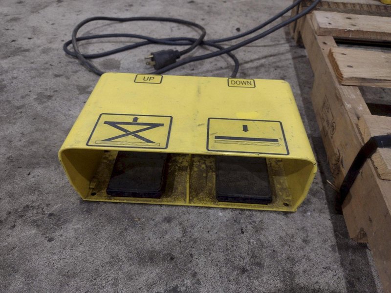 2,000 LBS SOUTHWORTH MODEL #2TU2-89 CONTAINER TILTER: STOCK #23523