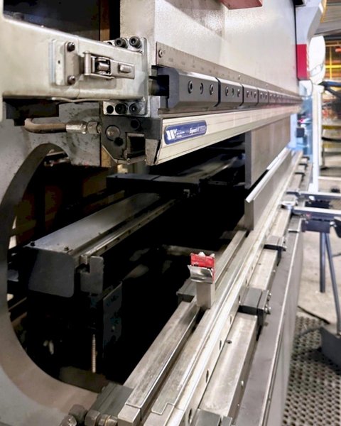 Mitsubishi Diamond BH13530 Dual-Drive Hybrid Press Brake