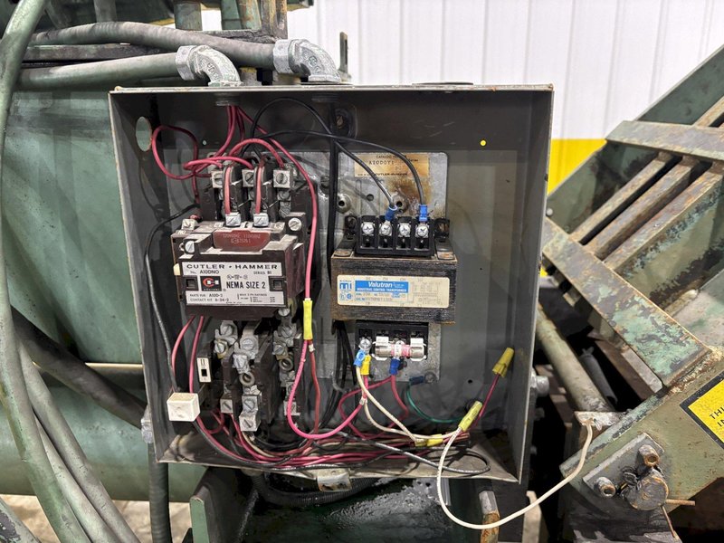 10 HP CONSOLIDATED SCRAP METAL BALER COMPACTOR: STOCK #22631