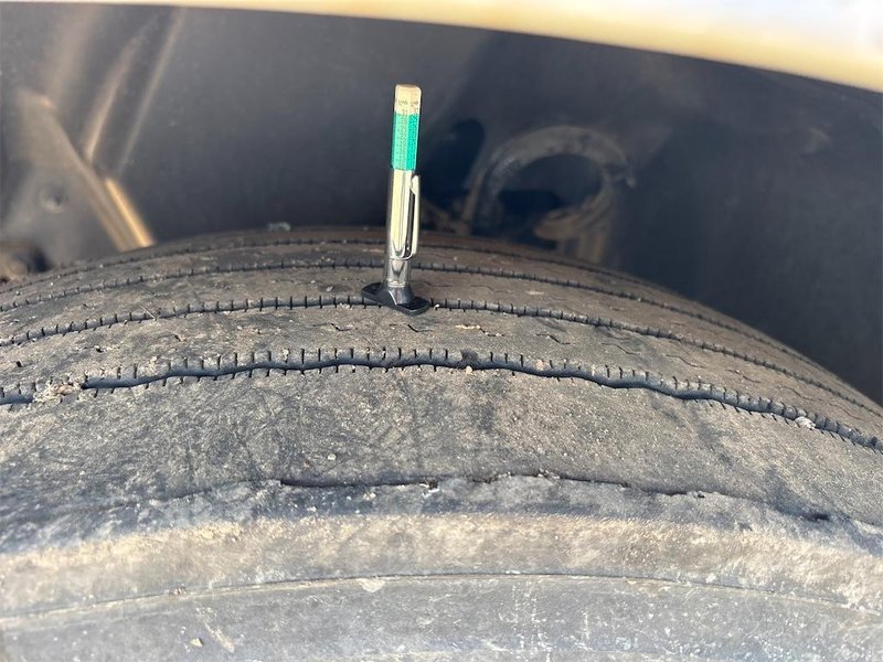 2024 Volvo VNL64T860 4V4NC9EH8RN650845