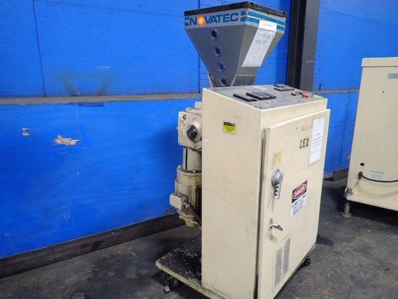NOVATEC 18" X 18" X 21" EXTRUDER