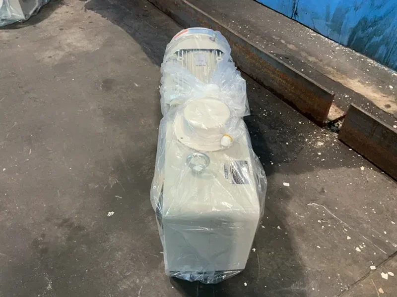 SUMITOMO HEAVY INDUSTRIES, INC. 5 HP GEAR DRIVE  -  RNYM5-1633-B-25