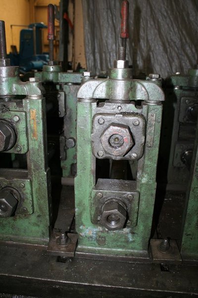 4 STAND ON 14 HEAD BASE YODER 2&#039; MODEL #M2 ROLLFORMER: STOCK #62019