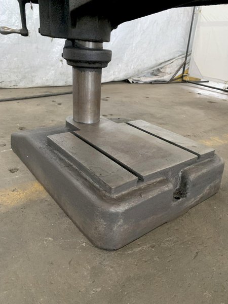 20" CLAUSING 2277 VARIABLE SPEED DRILL PRESS. STOCK # 0679924