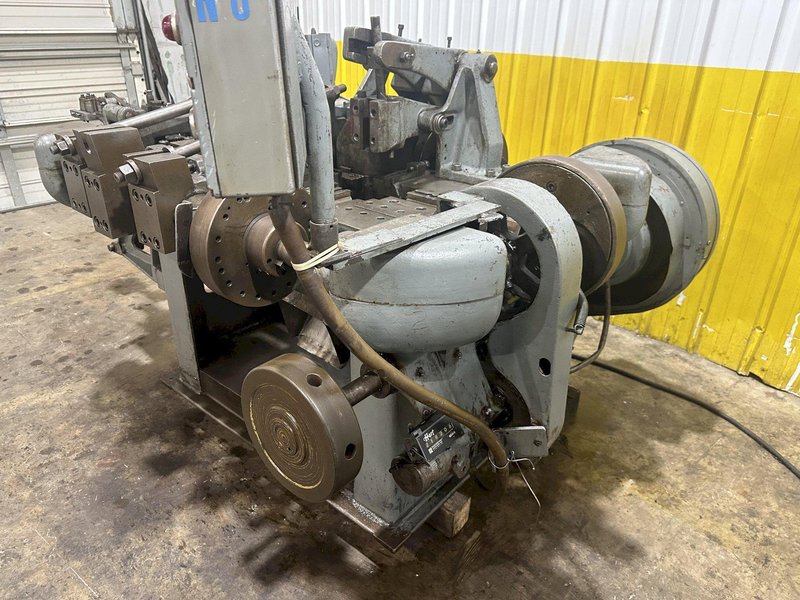 S3F NILSON MODEL #S3F WIRE BENDING FOUR SLIDE MACHINE WITH ELECTRIC CLUTCH: STOCK 17566