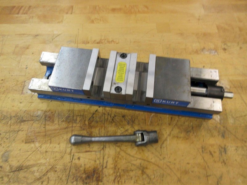 Kurt HDL4 4&quot; Double Lock Machine Vise with Hard Jaws and Handle- Auction Item