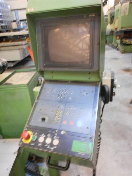 Maho MH 500C X: 500 - Y: 400 - Z: 300mm CNC