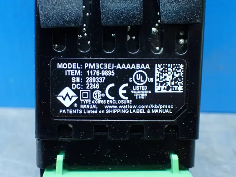 WATLOW 4 PANEL MOUNT PROCESS CONTROLLERS  -  PM3C3EJ-AAAABAA