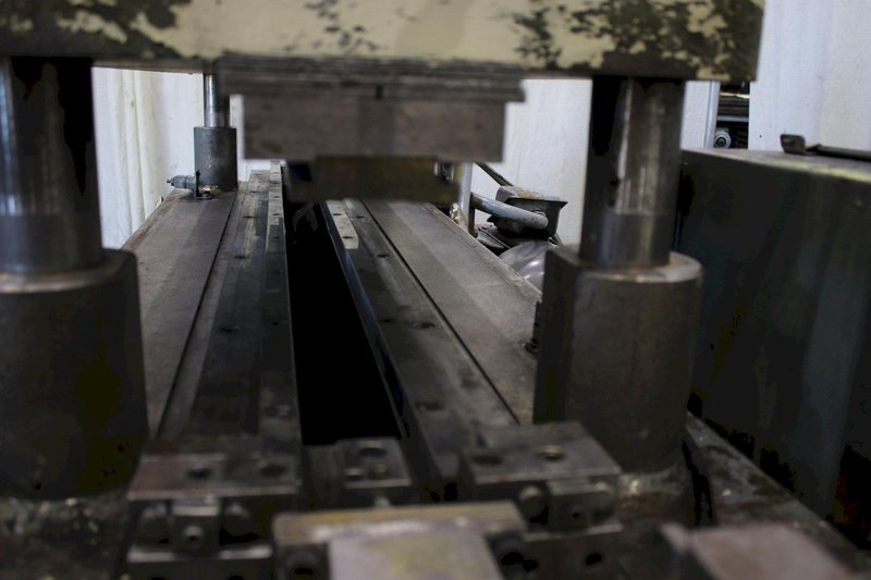 25 TON TISHKEN MODEL #C0-8-4 NOTCHING PRESS: STOCK #75072