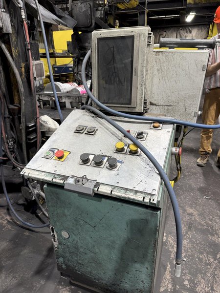 Osborn model 722 RJW semiautomatic molding machine s/n 19799-a with plc controls