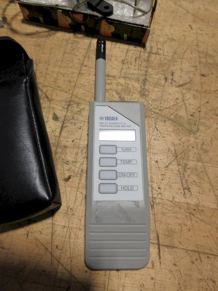 Federal Model EAS 3031 W11 Surface Roughness Tester with Probes, Webber Model 386 Guage Block Thermometer, and Other Guages- Auction Item