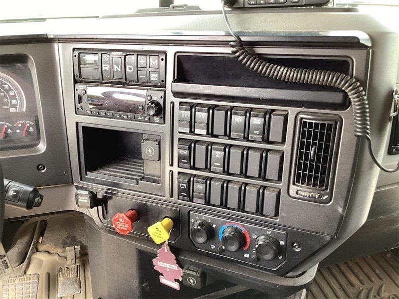 2022 Mack Granite 64F 1M2GR4TC0NM001422