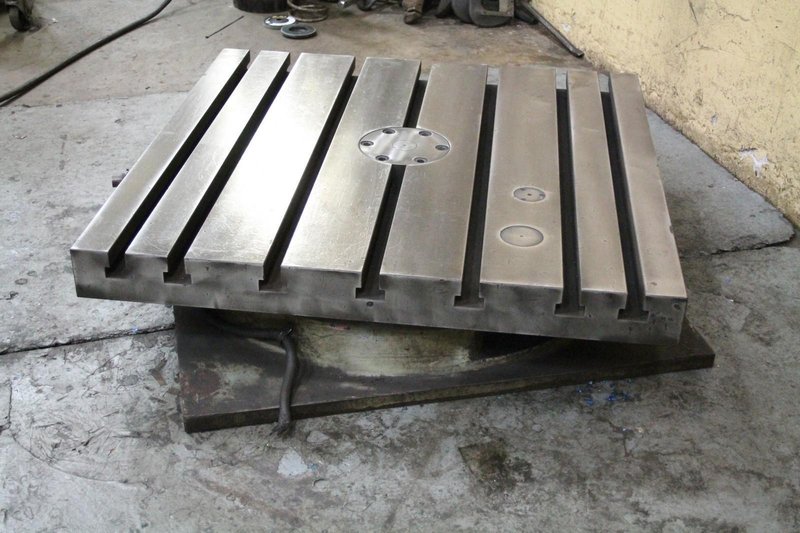 39-1/4&#039; X 39-1/4&#039; AIR LIFT ROTARY T SLOTTED TABLE: STOCK #65898
