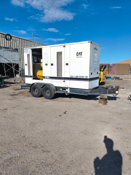Cat XQ350 400 kVA Mobile Generator, 2001