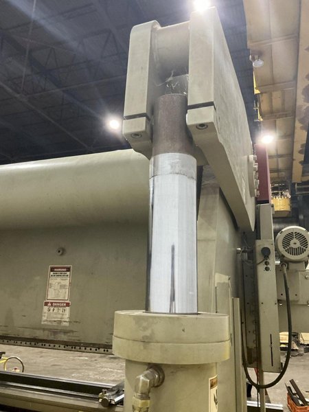 320 TON X 10' ACCURPRESS MODEL #732010 ADVANTAGE HYDRAULIC PRESS BRAKE, W/ ETS 3000 CONTROLS, NEW 2010: YOBRO #24910